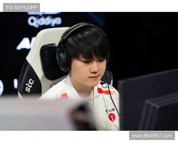 TES赛前探班JackeyLove视频曝光 波哥加油加油 全力冲刺赛场